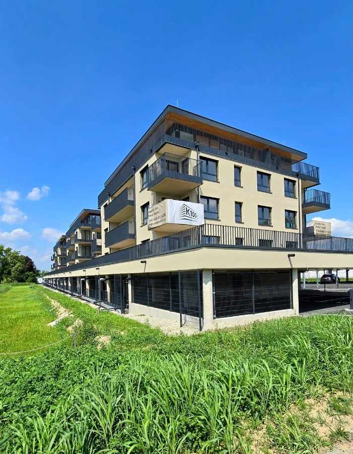 Fenster-Sonnenschutz-Parkettboden Bad Radkerburg Suedoststeiermark Bild 1